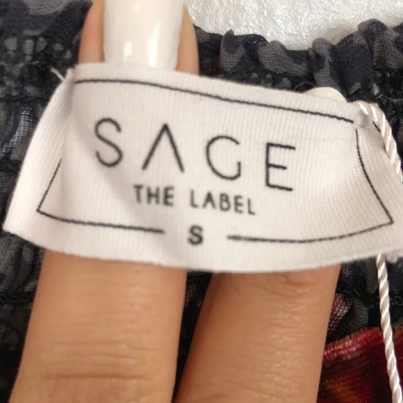 Sage The Label New Women’s Small Gray Rust Print Crop Top - Picture 10 of 11